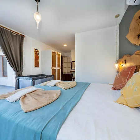 Vila 4 Bdr With Swimming Pool In Kayakoy