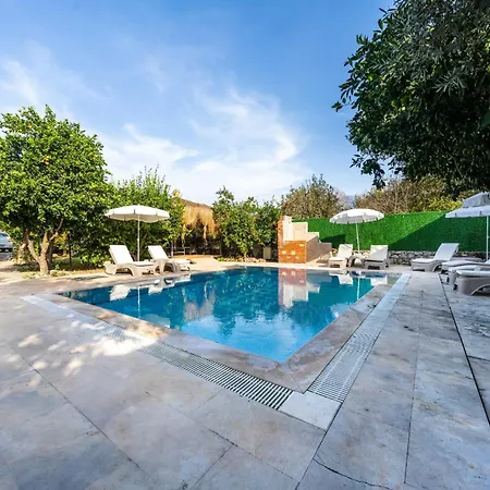 4 Bdr With Swimming Pool In Kayakoy